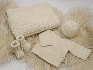 trousseau de naissance de bébé